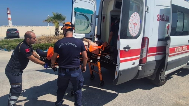 Aydın açıklarında bir şahsa tıbbi tahliye