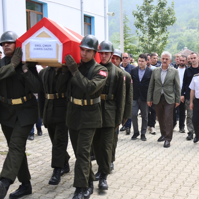 Kıbrıs Gazisi Erol Çimşir son yolculuğuna uğurlandı