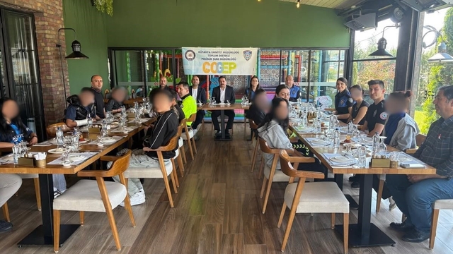 Kütahya'da çocuklara motivasyon kahvaltısı ve at biniciliği eğitimi