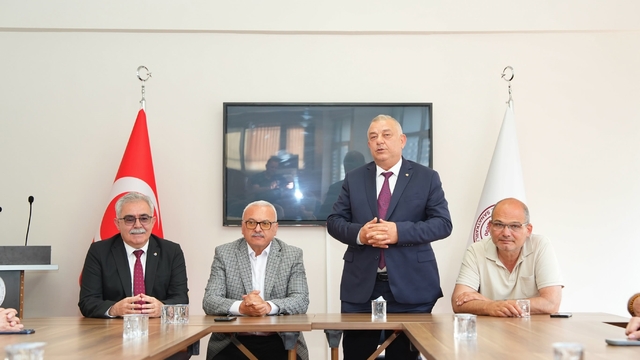 Başkan Bıyık "Düzce'nin ekonomisine hizmet etmeye devam edeceğiz"
DTSO'dan DESOB'a hayırlı olsun ziyareti