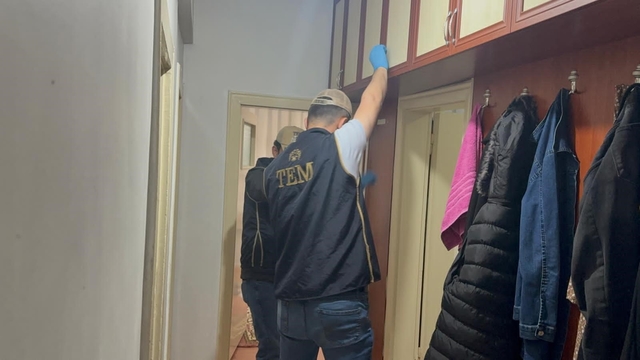 DEAŞ operasyonunda 3 şüpheli yakalandı, 1 kişi tutuklandı