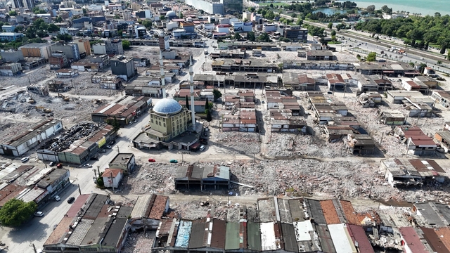Gülsan Sanayi Sitesi'nde yıkımlar devam ediyor