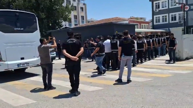 Şanlıurfa merkezli 4 ilde, silahlı suç örgütü operasyonu; 21 gözaltı