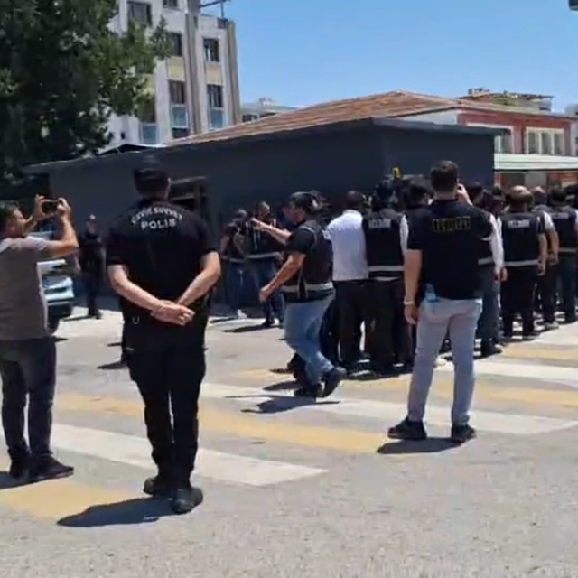 Şanlıurfa merkezli 4 ilde, silahlı suç örgütü operasyonu; 21 gözaltı