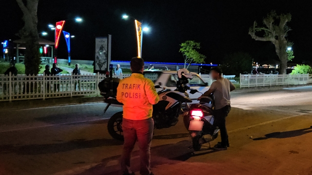 Gürültü kirliliğine sebep olan motosiklet sürücüsüne 35 bin lira ceza