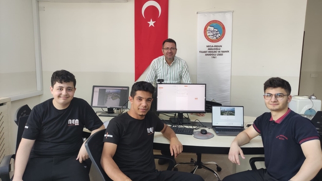 Denizlili gençlerin 'Hava kalitesini izleyen akıllı göz' projesi finale çıktı