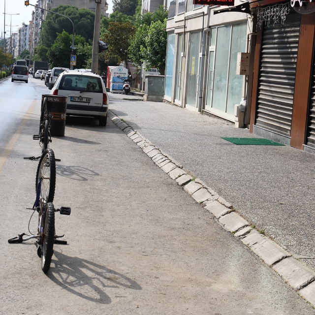Aydın'daki trafik ve otopark sıkıntısının en önemli nedenlerinden biri dene...