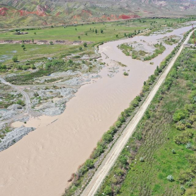 Aras Nehri'nin debisi karların erimesiyle yükseldi