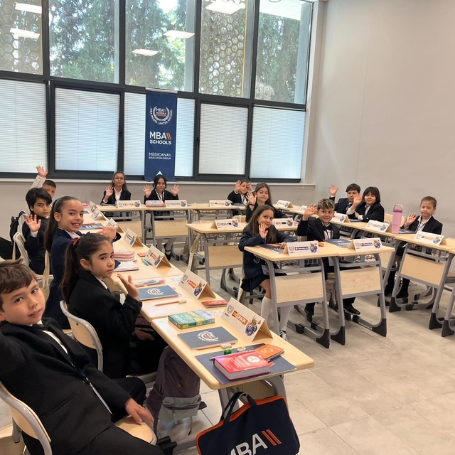 Ege Üniversitesi kapılarını minik diplomatlara açtı