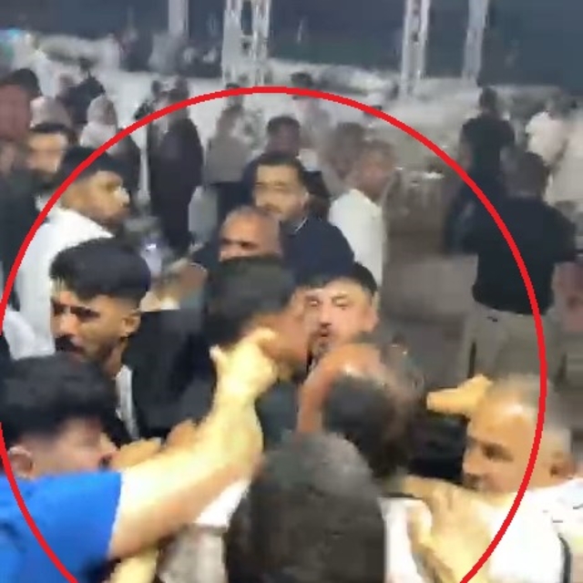 Düğünde silah sıkıldığı ihbarına giden polislerle davetliler arasında arbed...