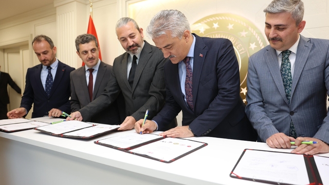 Spor okulları projesi için iş birliği