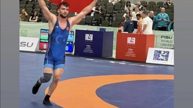 Alaplı'lı Alperen Atar dünya şampiyonu oldu