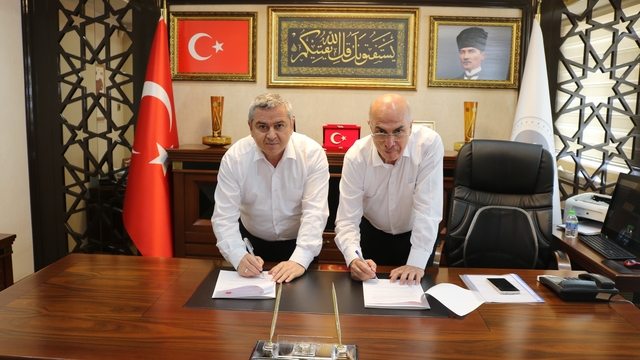 Mersin'de devlet korumasındaki çocuklar için 'İlk Şefkat Projesi' protokolü imzalandı