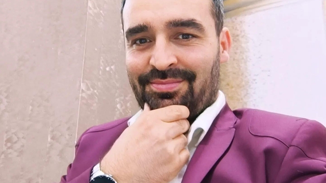 Arıza nedeniyle emniyet şeridinde duran otobüse çarpan motosikletin sürücüsü öldü