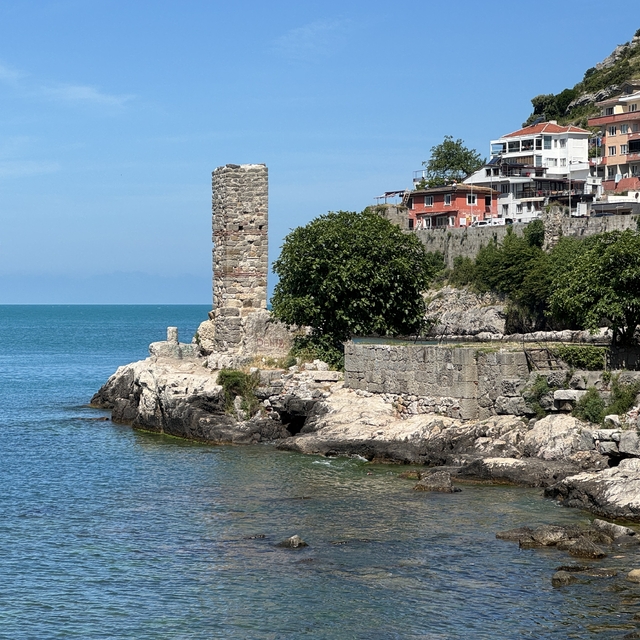 Amasra'daki tarihi Direkli Kaya'ya yazı yazılmasına ilişkin inceleme başlat...