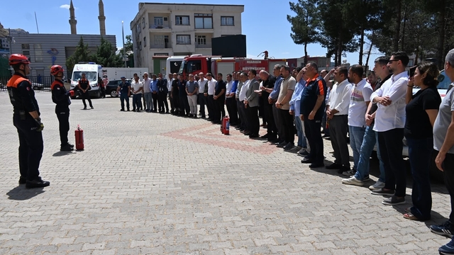 Derik'te yangın söndürme ve tahliye tatbikatı gerçekleştirildi