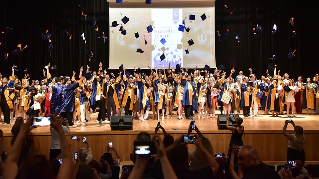 MSKÜ Turizm Fakültesi mezunlarını sektöre uğurladı