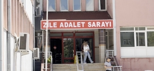 Tokat'ta genç kadın evinde ölü bulundu: Anne ve iki kız kardeşi tutuklandı