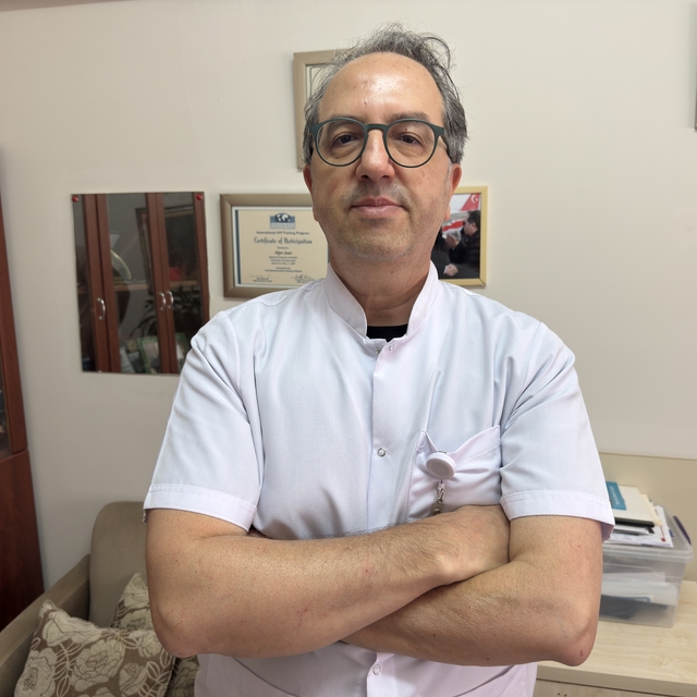 Prof. Dr. Şener'den "susuzluk yalancı enfeksiyona neden oluyor" uyarısı: