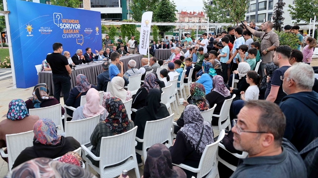 "Vatandaş Soruyor, Başkan Cevaplıyor" buluşmaları Karatay'da yoğun katılımla gerçekleşti