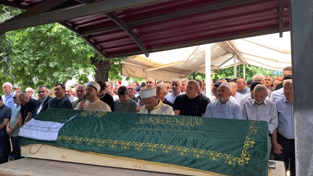 İznikli iş insanı Ahmet Kara son yolculuğuna uğurlandı