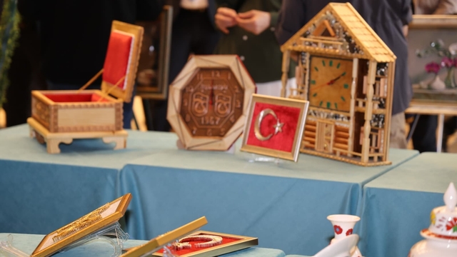 'Demir Parmaklıklardan Tuvale, Değişimin ve Emeğin Resmi' Sergisi