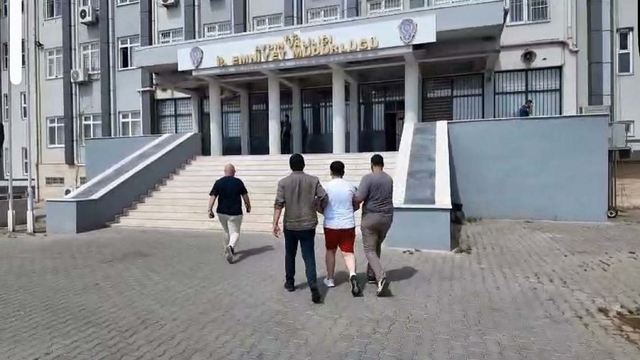 Aydın'da 131 yıl hapis cezasıyla aranan suça sürüklenen çocuk yakalandı