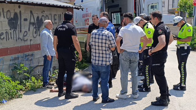 Fenalaşıp bisikletten düşen kişi hayatını kaybetti