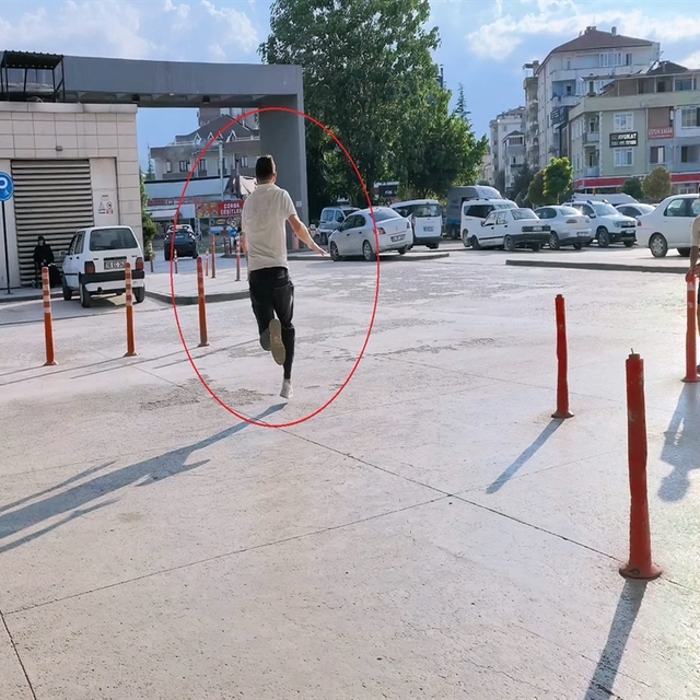 Polisten kaçan şüphelinin 7 ayrı suçtan 10 yıl kesinleşmiş hapis cezası var...