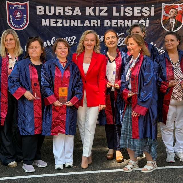 Bursa Kız Lisesi mezunları mantı gününde buluştu