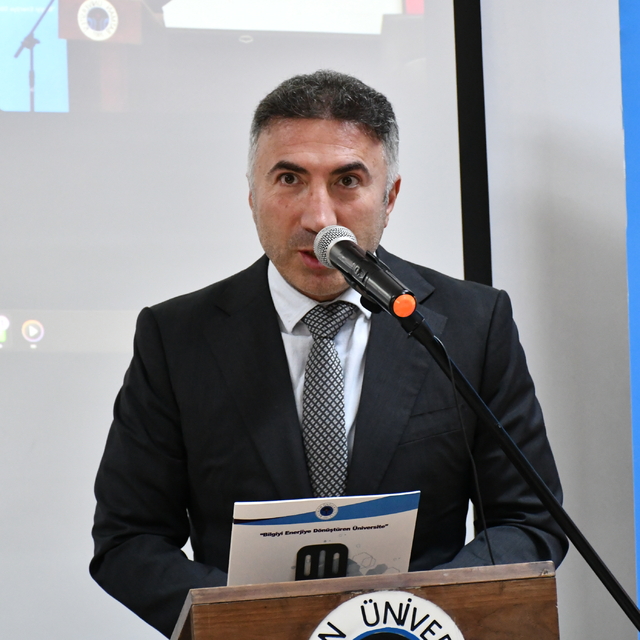 Batman Üniversitesi'nde şehit öğretmen Şenay Aybüke Yalçın anıldı