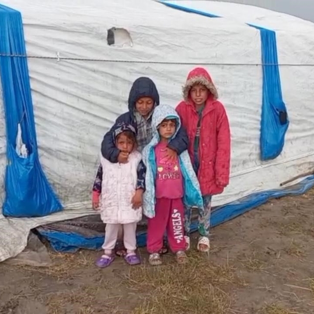 Çadırlarını su basan mevsimlik işçiler yardım bekliyor
Yağmur sonrası su ba...