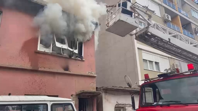 Antalya'da ev yangını