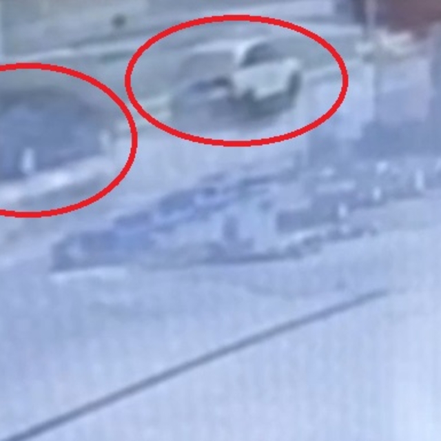 Kayseri'de iki otomobilin çarpıştığı kaza kamerada; 2 yaralı