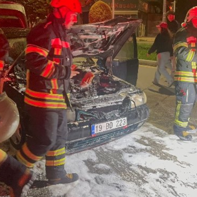 Çorum'da otomobil yangını