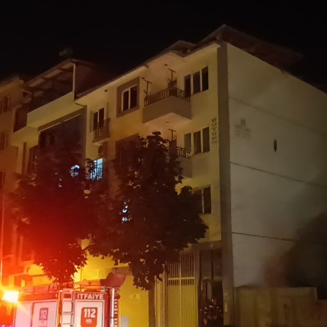 Malatya'da apartman çatısında göçük