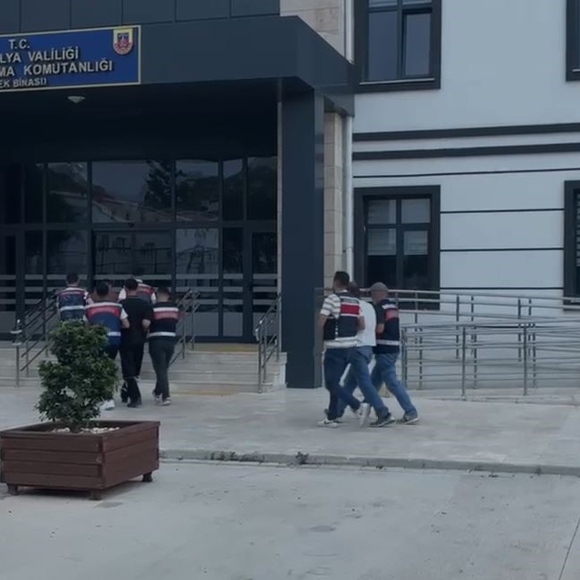 Antalya merkezli 27 ilde eş zamanlı yasa dışı bahis operasyonu: 79 gözaltı...