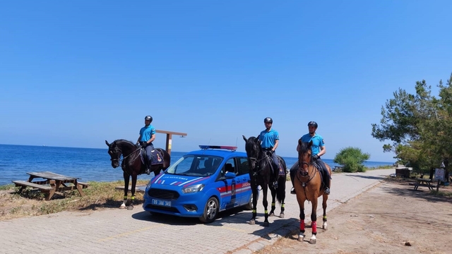 Milli Park'ta Atlı Jandarma Timi göreve başladı