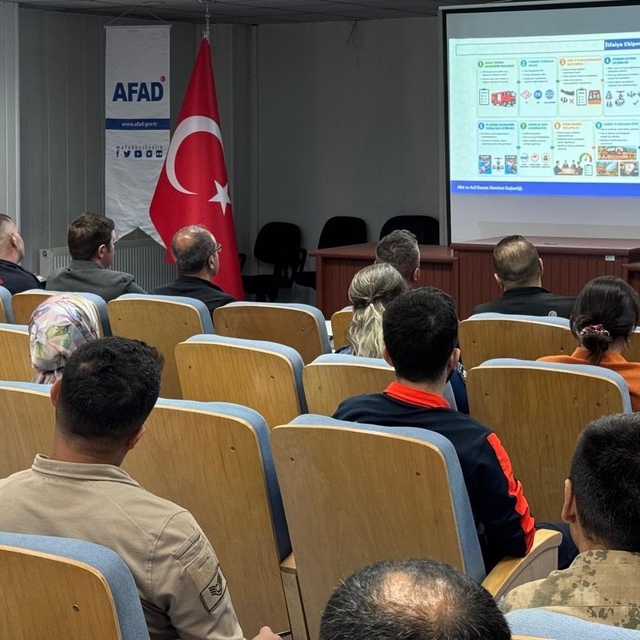 Bayburt'ta orman yangınlarına müdahale eğitimi düzenlendi