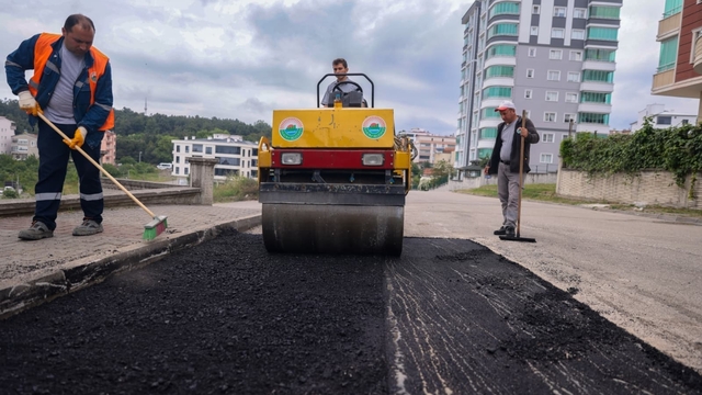 İlkadım'da yol yapım ve onarım çalışmaları
