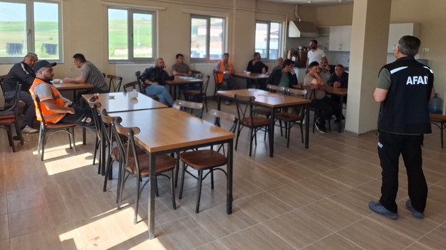 Bayburt'ta Karayolları personeline afet farkındalık eğitimi verildi