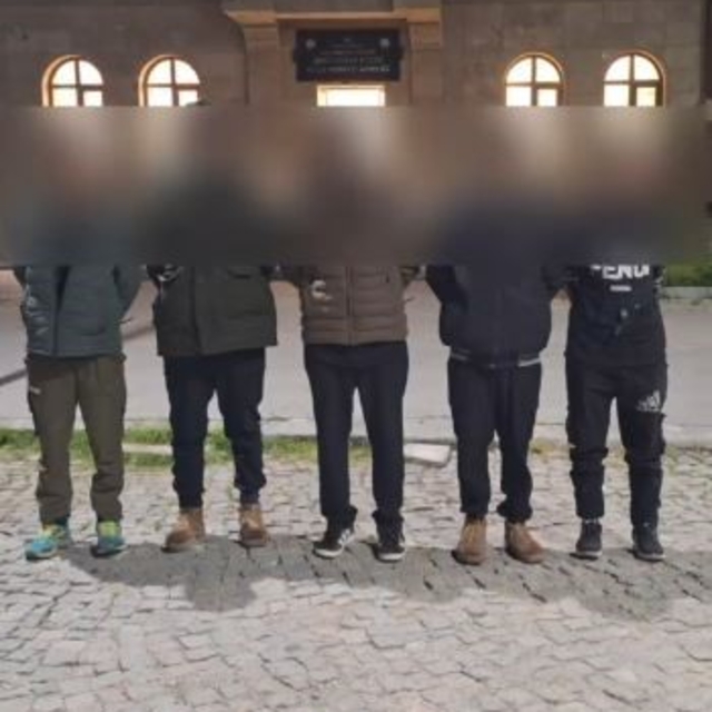Sivas'ta 8 düzensiz göçmen yakalandı, 3 kişi tutuklandı
