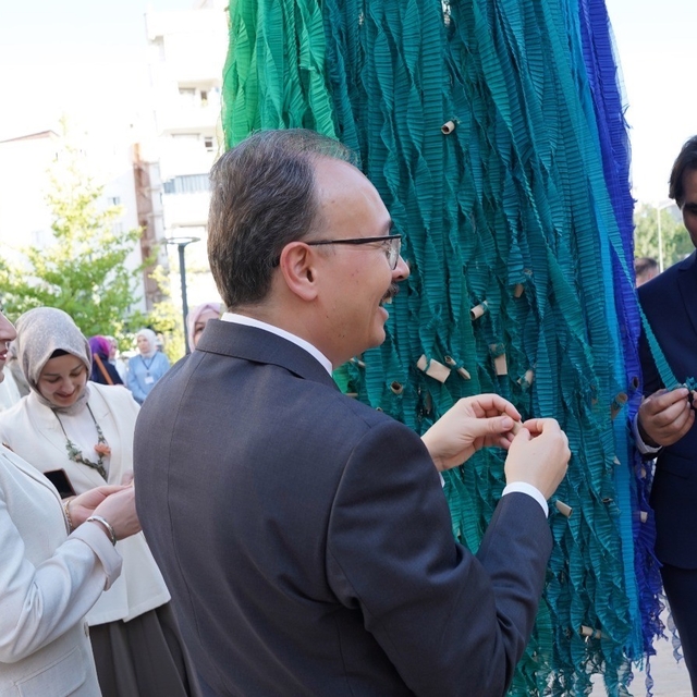 Siirt'te atık malzemeler sanat eserine dönüştü
