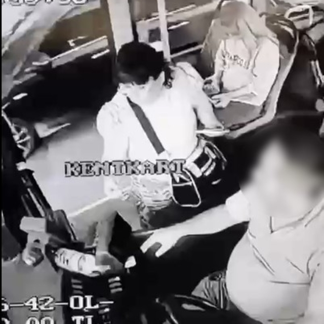 Otobüste ücretsiz ulaşım kartında sorun yaşayan gazi eşi, rencide edildiği...