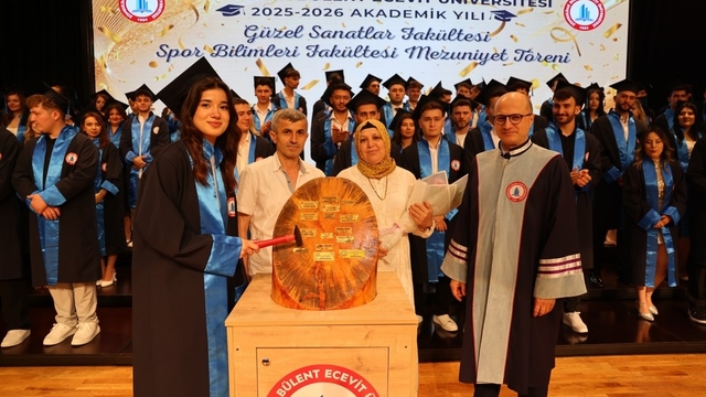 BEUN'da mezuniyet sevinci; Güzel Sanatlar ve Spor Bilimleri Fakülteleri yeni mezunlarını verdi