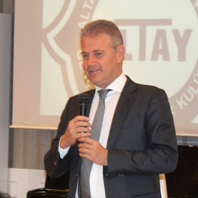Altay'da yeni rota Mahmut Özgener