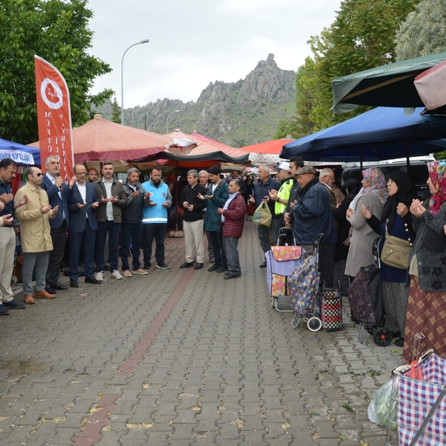 Sivrihisar'da hayır çarşısı kuruldu