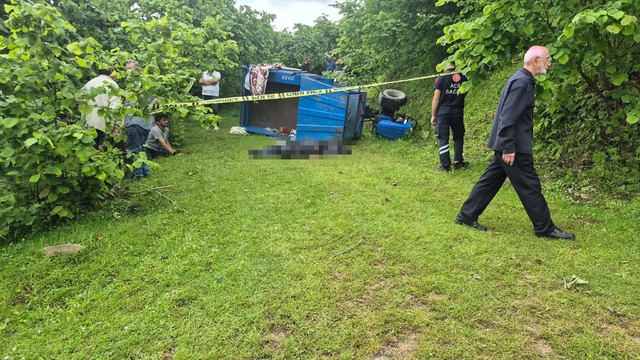 Ordu'da devrilen patpatın altında kalan sürücü öldü