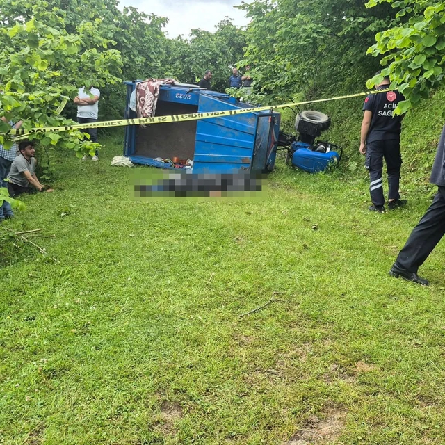 Ordu'da devrilen patpatın altında kalan sürücü öldü