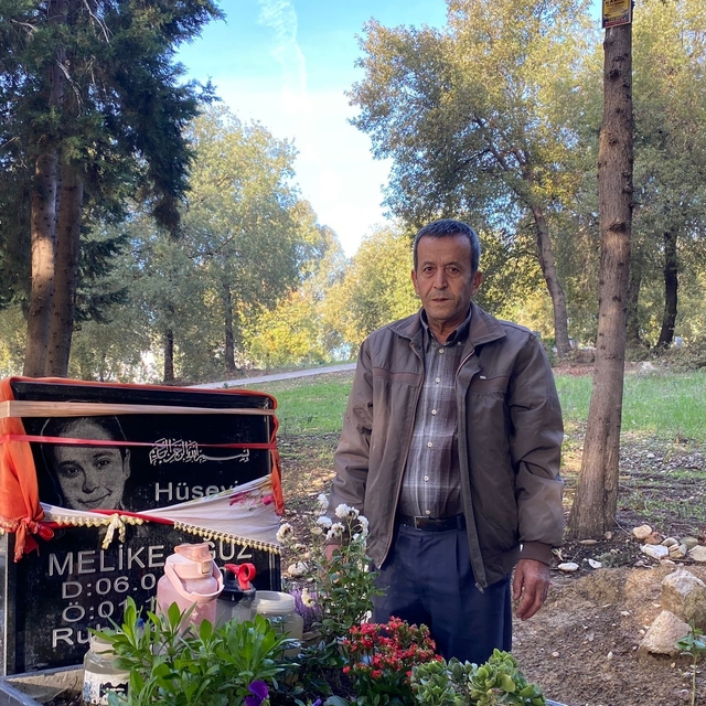 Okula götürdüğü 16 yaşındaki kızını kazada kaybetmişti: Acısına dayanamayıp...